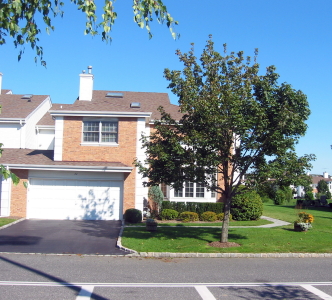 22 Hamlet Drive